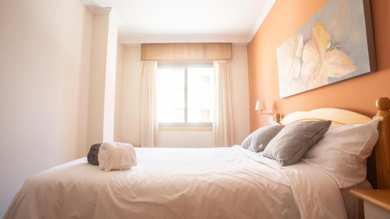 Apartamento En El Centro Con Plaza De Garaje А-Гуарда Екстер'єр фото