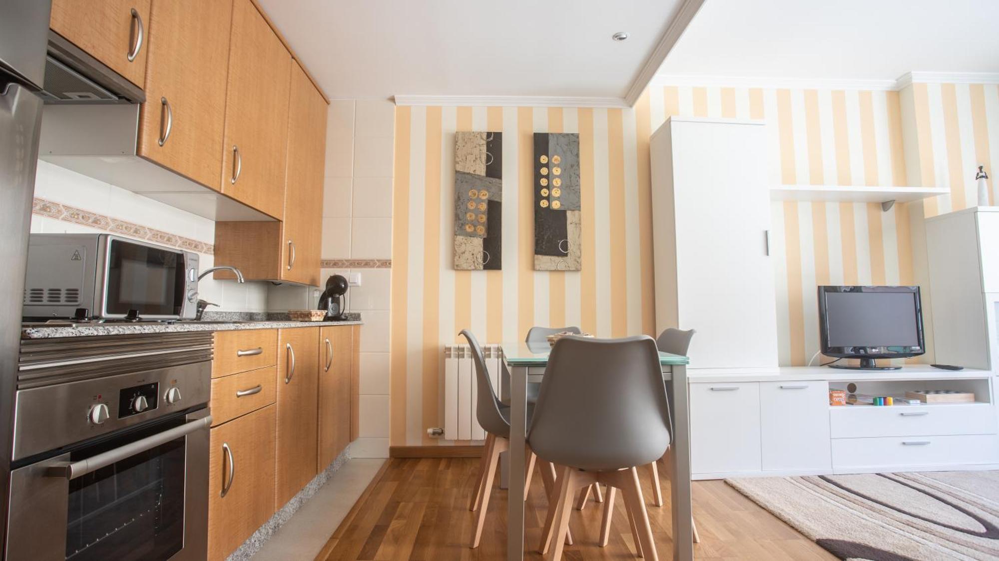 Apartamento En El Centro Con Plaza De Garaje А-Гуарда Екстер'єр фото