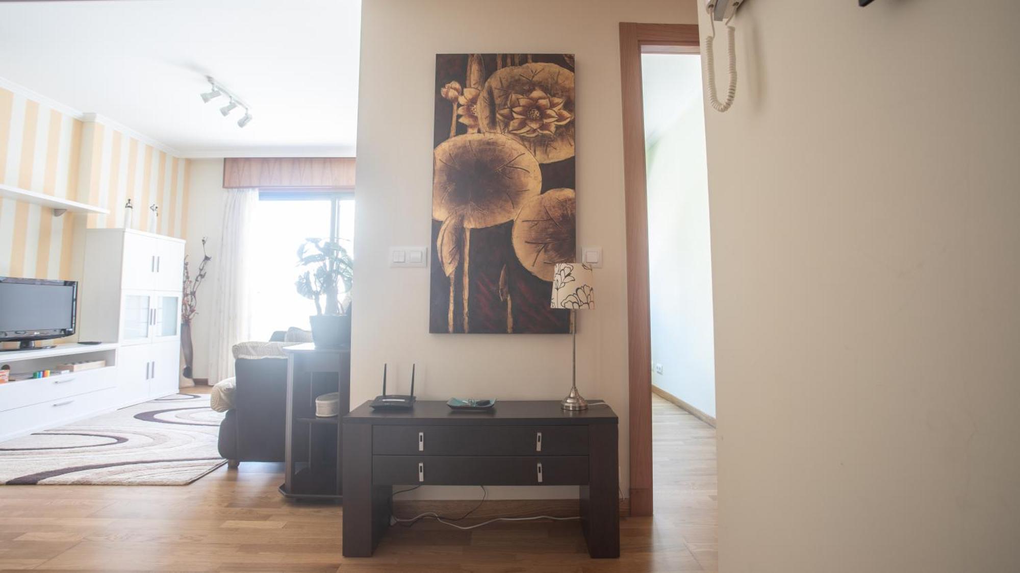 Apartamento En El Centro Con Plaza De Garaje А-Гуарда Екстер'єр фото