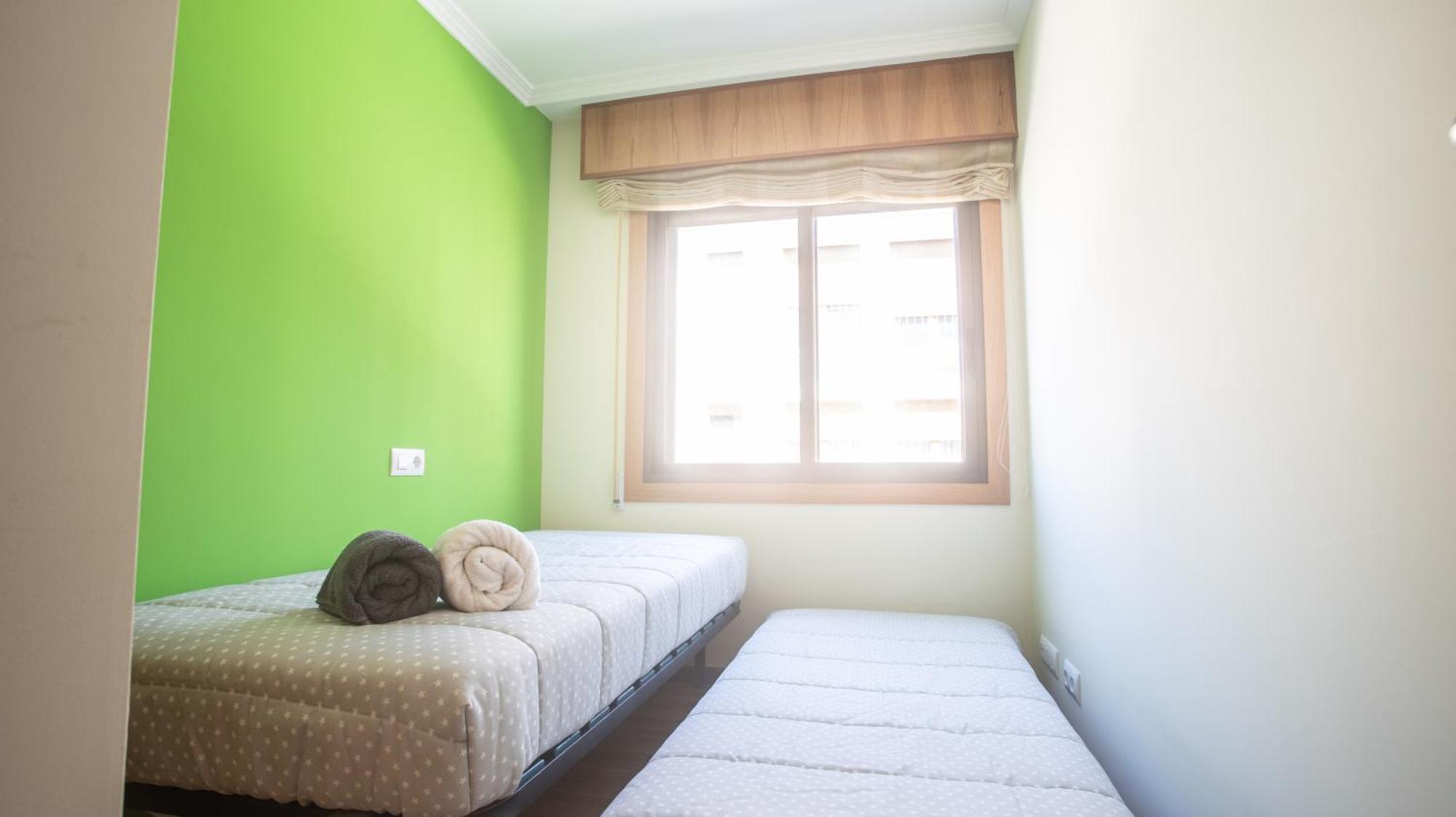 Apartamento En El Centro Con Plaza De Garaje А-Гуарда Екстер'єр фото