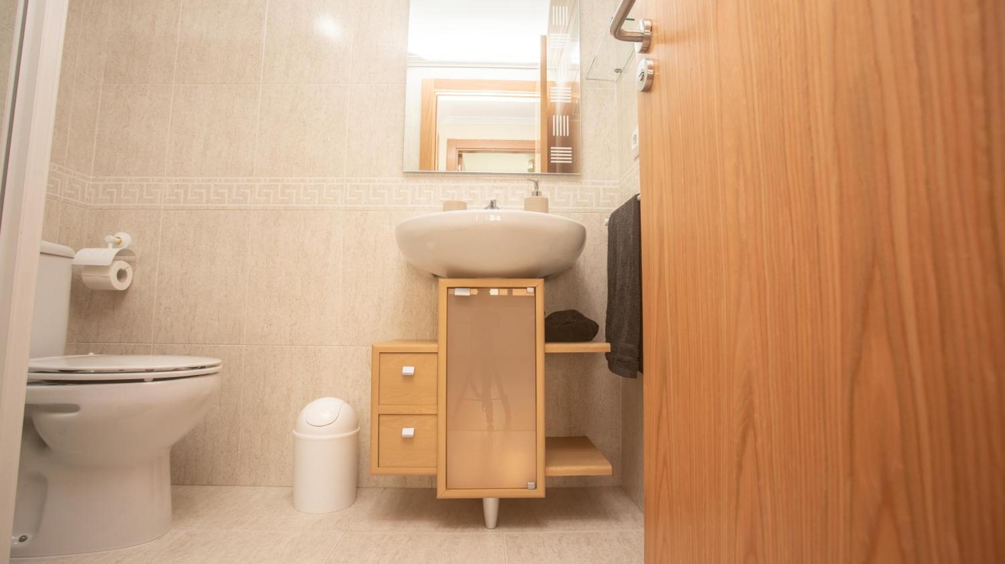 Apartamento En El Centro Con Plaza De Garaje А-Гуарда Екстер'єр фото